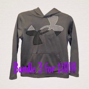 Boys medium gray Under Armour hoodie, GUC